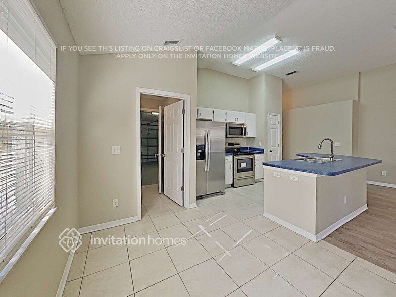 Building Photo - 2337 Needham Dr