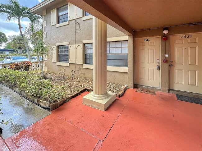 Building Photo - 2626 Riverside Dr