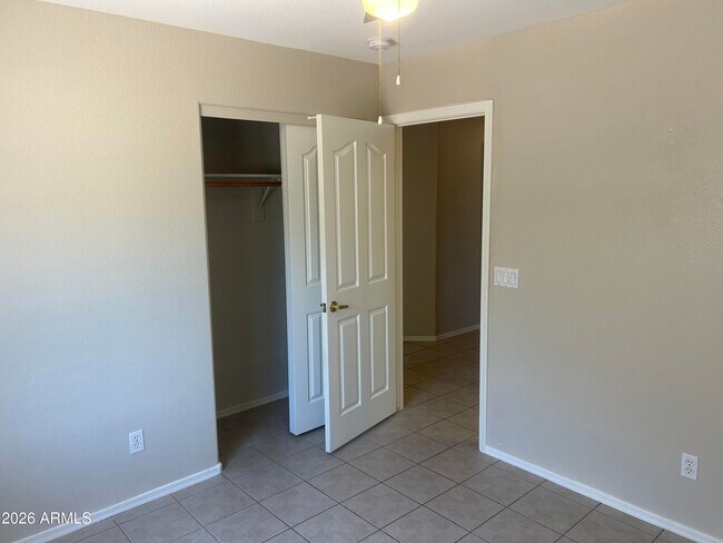 Building Photo - 16112 N 138th Dr