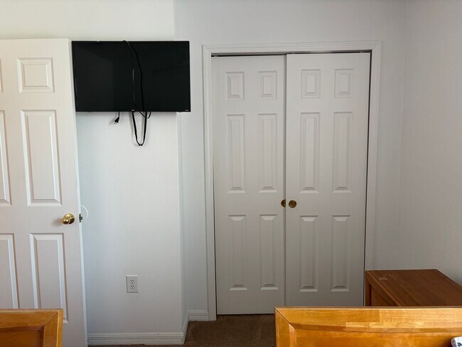 Building Photo - 3095 Seaview Castle Dr