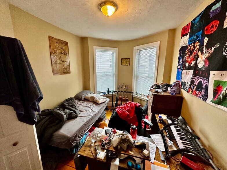 Building Photo - 17 Highgate St