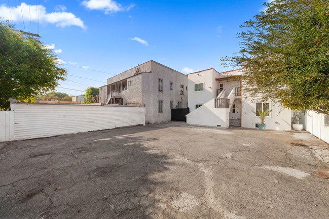 Rear of Building and Parking - 1120 Poinsettia Dr