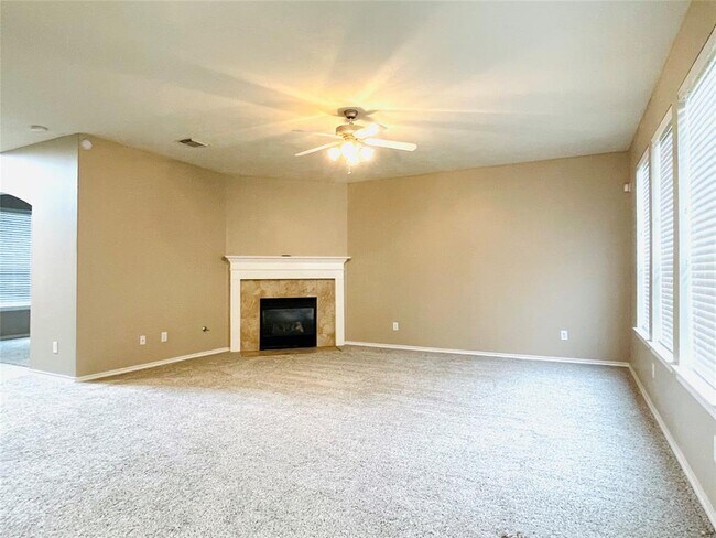 Building Photo - 13710 Clear Trail Ln