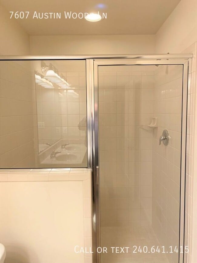 Building Photo - 7607 Austin Wds Ln