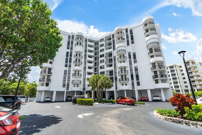 Building Photo - 1361 S Ocean Blvd
