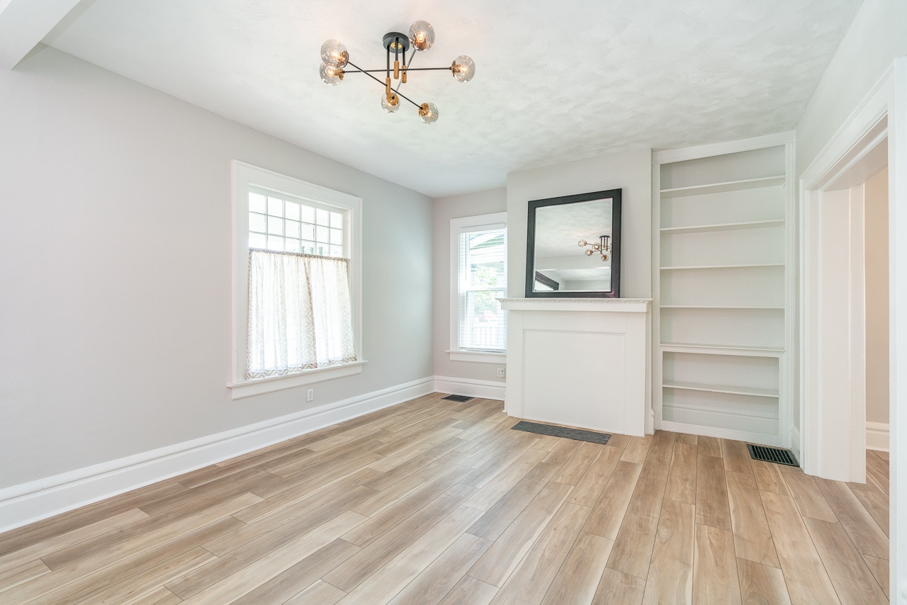 Living Room - 2435 Summit St