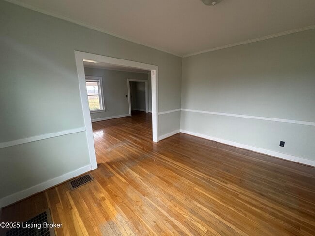 Building Photo - 2167 Eminence