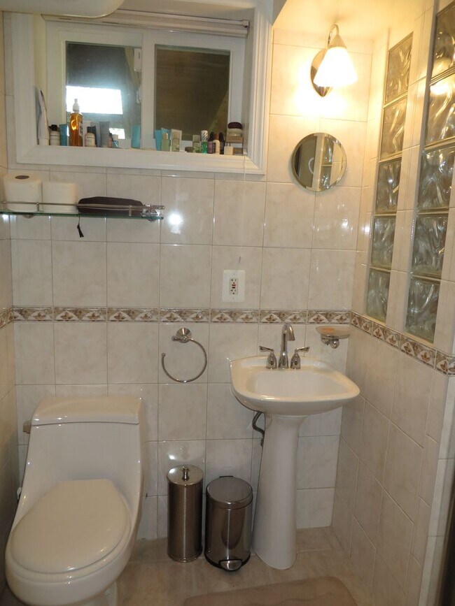 Building Photo - This home has so much to offer! MUST SEE!
