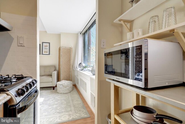 Building Photo - 1021 Arlington Blvd