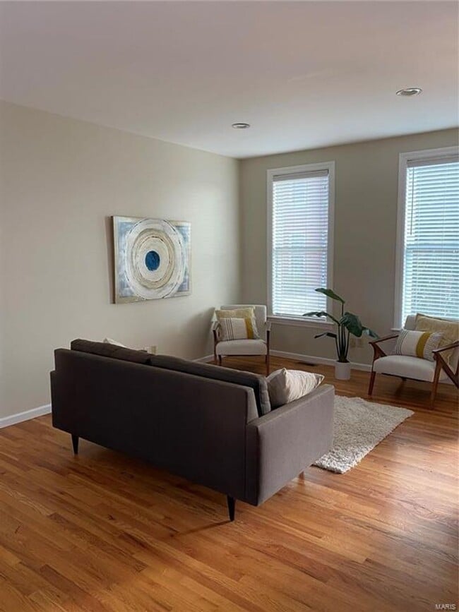 Building Photo - 816 Ann Ave