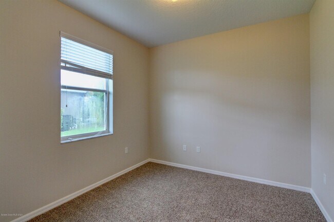 Building Photo - 5864 Trieda Dr