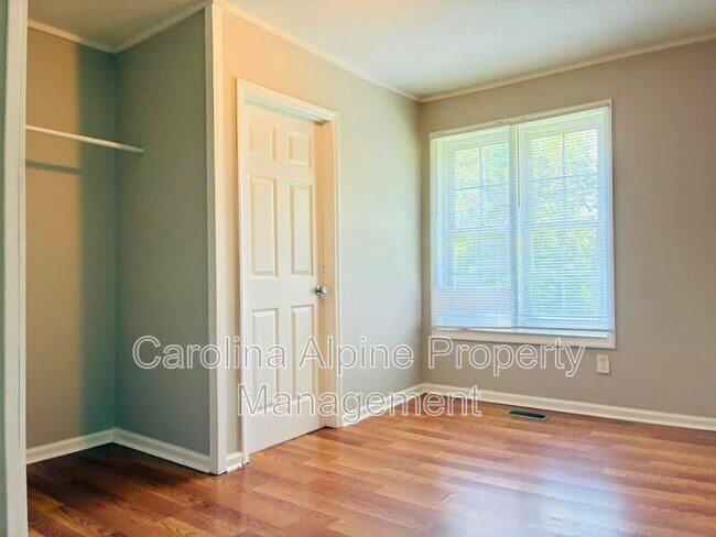 Building Photo - 5168 Crawford Rd