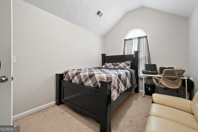 Building Photo - 30 Zebulon Pl
