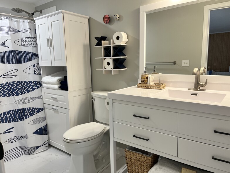 Building Photo - 10 Ox Point Dr