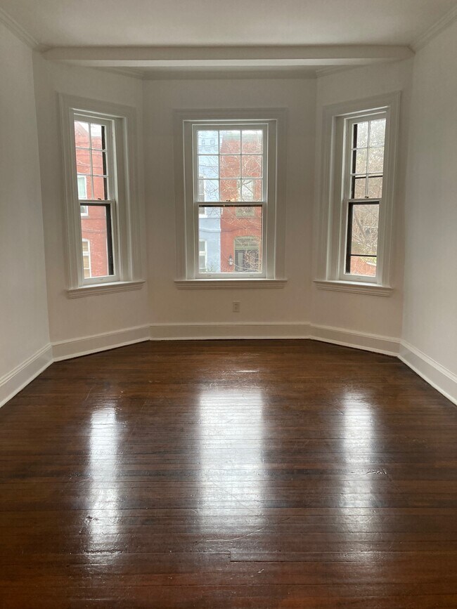 Living room - 3014 Dent Pl NW
