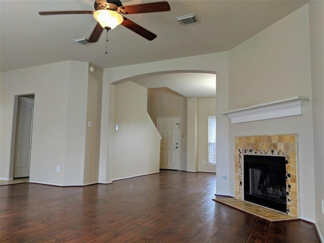 Building Photo - 3526 Schumann Oaks Dr