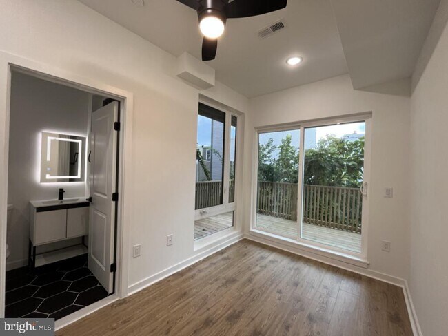 Building Photo - 2117 N 8th St