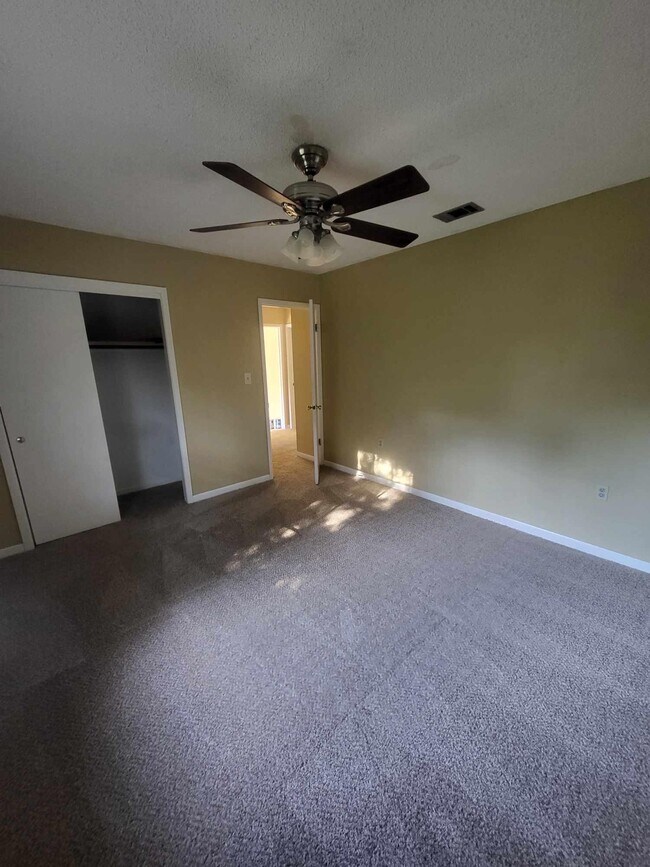 Building Photo - 2108 Calle De Castelar