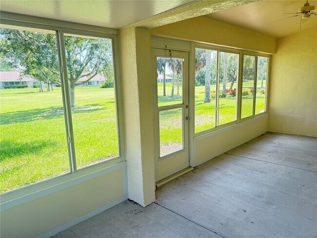 Building Photo - 2217 Brookfield Greens Cir
