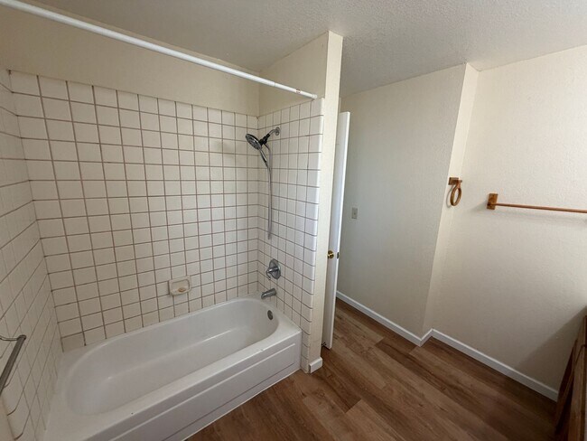 Building Photo - Large Corner Lot