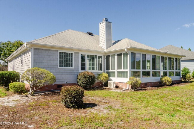 Building Photo - 340 Palmer Way