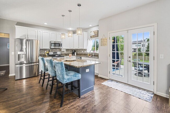 Building Photo - Luxurious 4-Bedroom in Westfield, IN