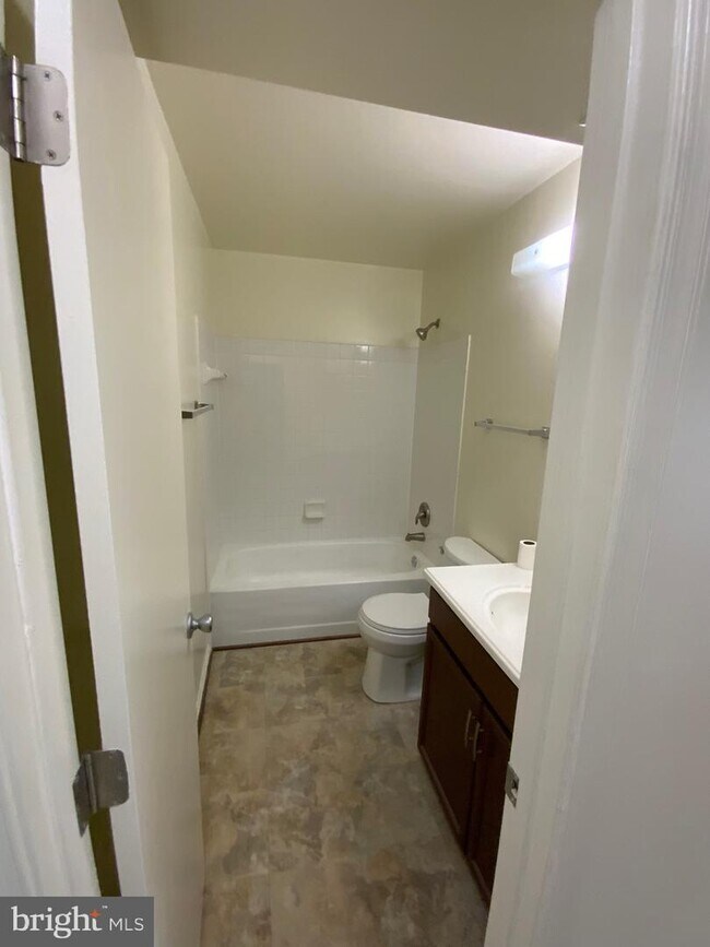 Building Photo - 14905 Cleese Ct