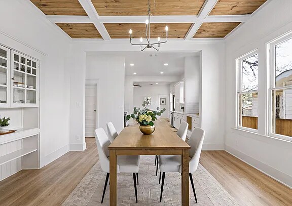 Building Photo - 506 E Evergreen St