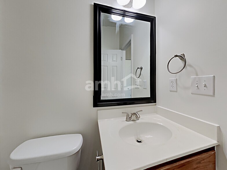 Building Photo - 9808 Cayenne Dr