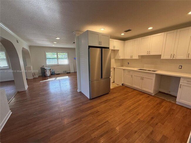 Building Photo - 6160 SW 188th Ave