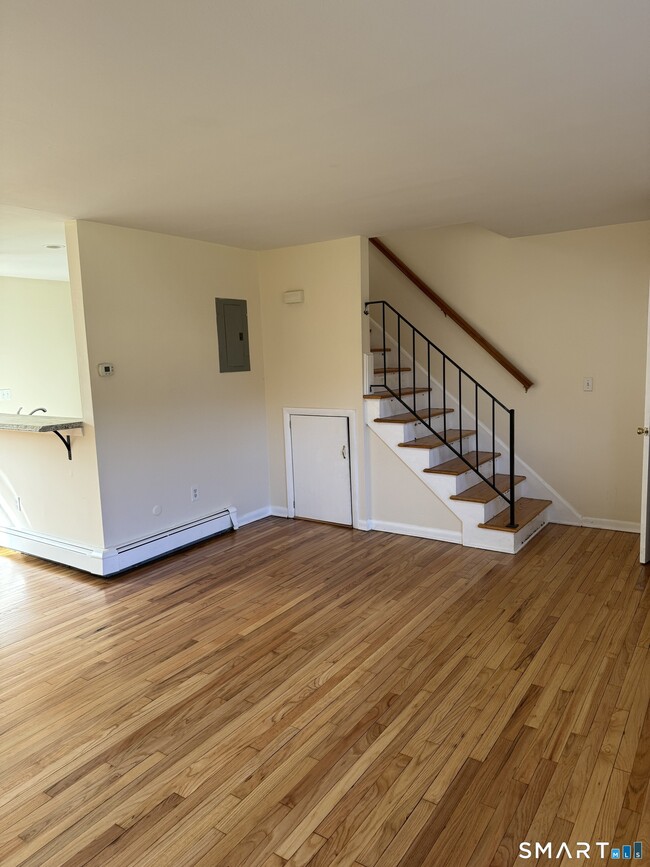 Building Photo - 855 Black Rock Tpke