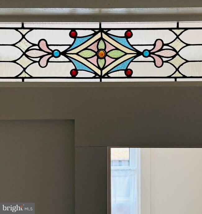 Building Photo - 46 York St