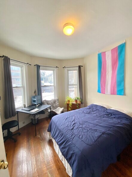 Building Photo - 21 Bucknam St