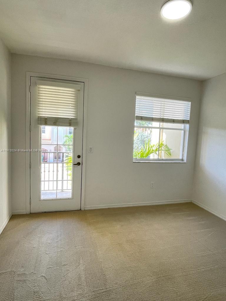 Building Photo - 14934 SW 41st Ln