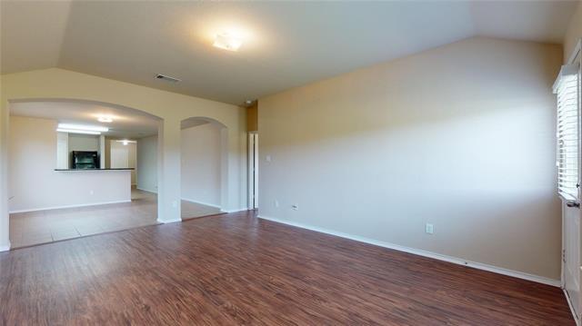 Building Photo - 680 Lincoln Ave