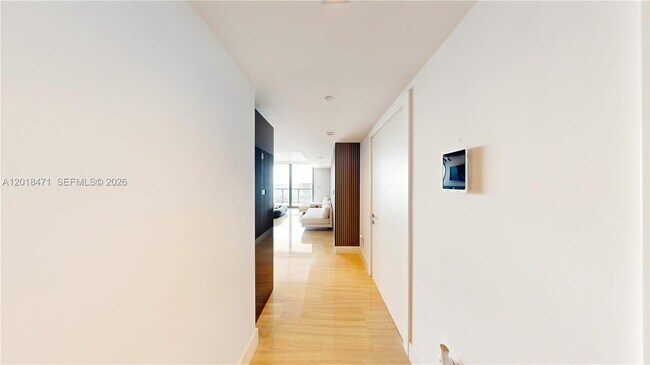 Building Photo - 1451 Brickell Ave