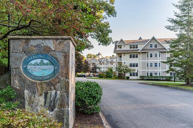 entrance to complex - 1 Sterling Hill Ln