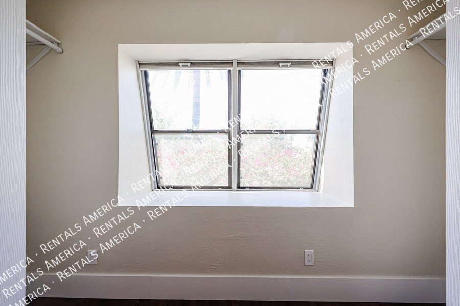 Building Photo - 5131 N 18th St