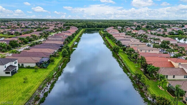 Building Photo - 11604 Meadowrun Cir