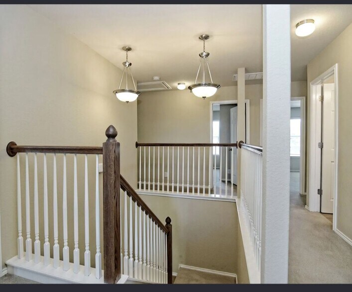 Building Photo - 118 Arcadia Pl