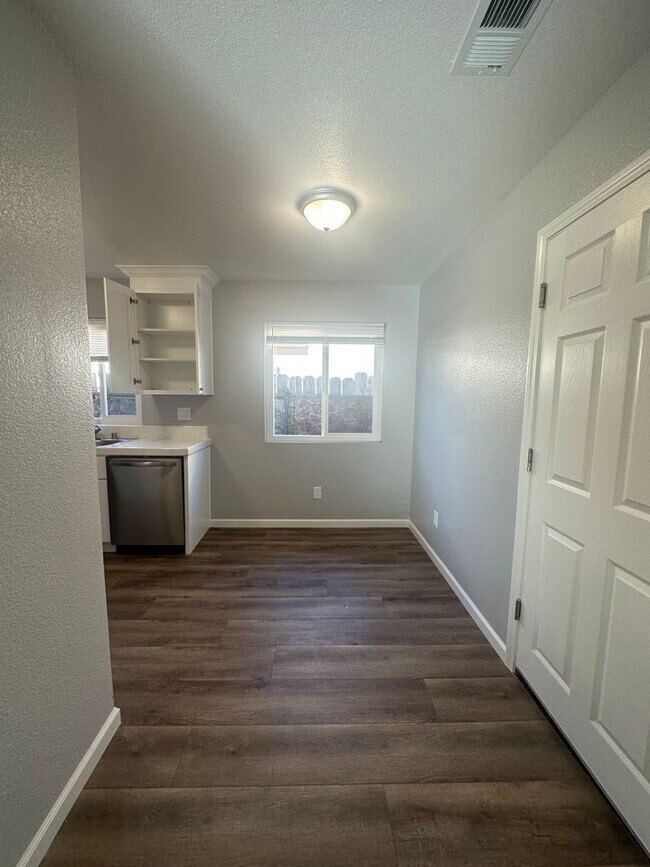 Building Photo - 9523 Bancroft Way