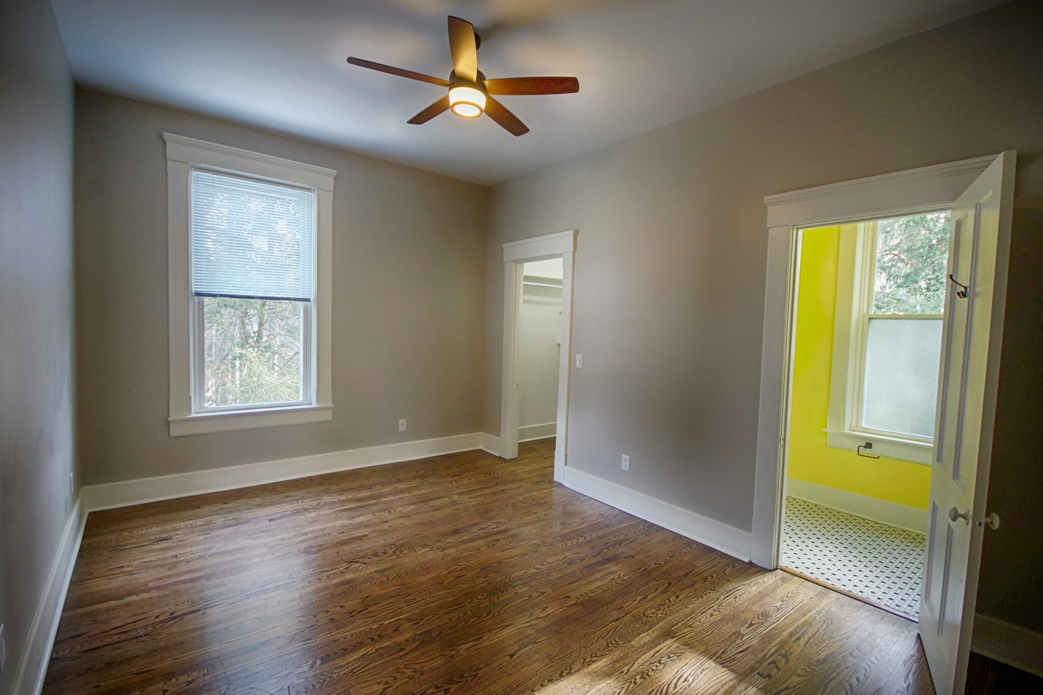 Building Photo - 2038 Bonnycastle Ave