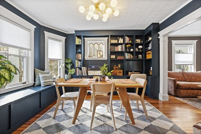 Building Photo - 36 Windsor St