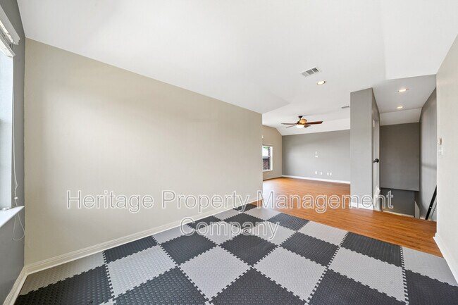 Building Photo - 8627 Magdalena Run