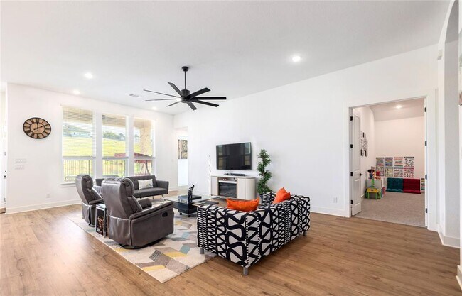 Building Photo - 916 Willie Rnch Wy