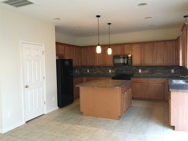 Building Photo - 5914 Lindley Crescent Dr