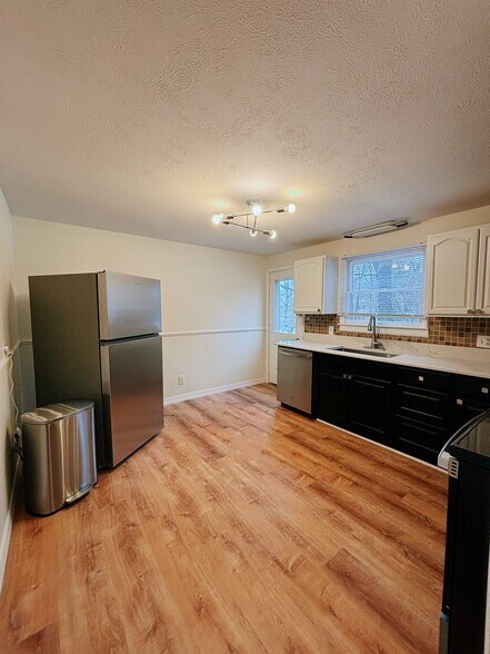 Building Photo - 1320 Westcott St