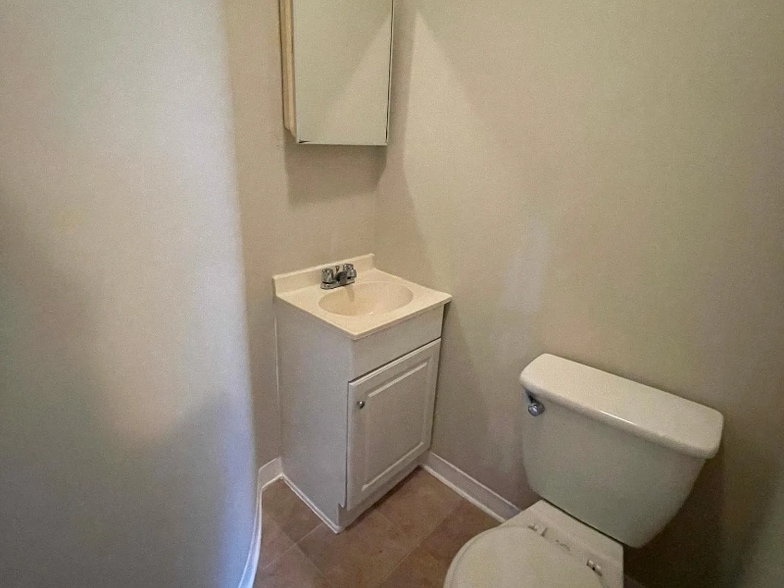 Building Photo - 3587 Midway Rd