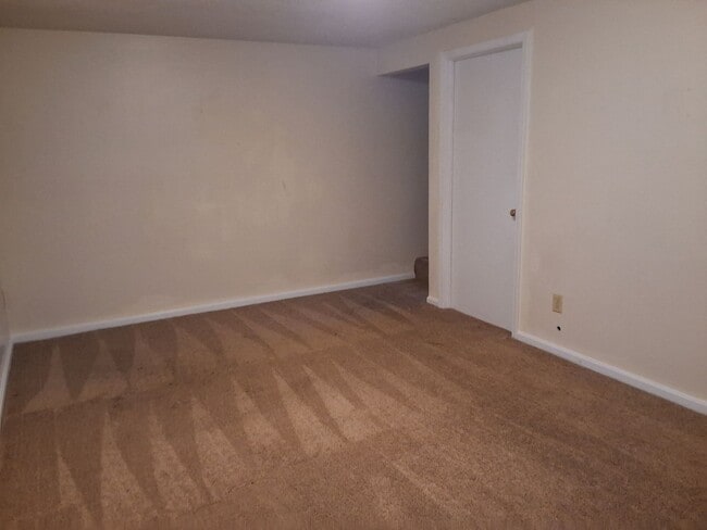 Building Photo - Cozy 3 Bed, 1 Bath House Minutes To Fort Knox