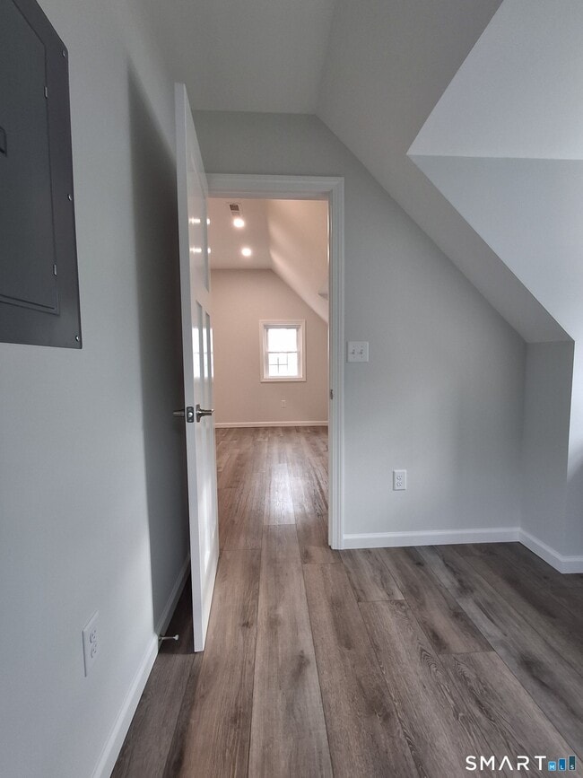 Building Photo - 78 West Ave